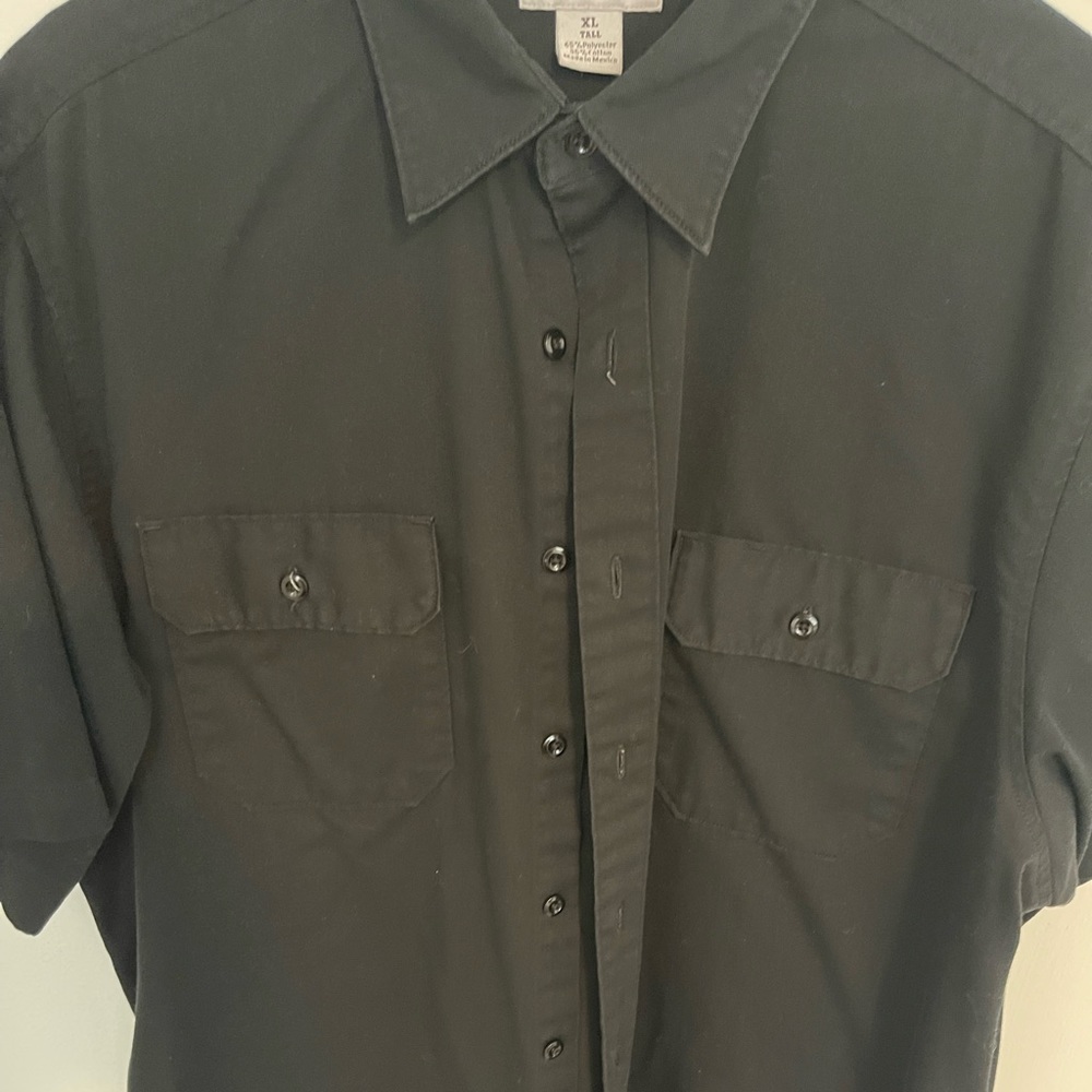 Carhartt vintage black short-sleeve shirt